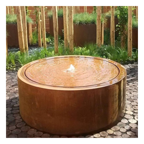 Fontaine en acier - Table d'eau en corten activé - carré